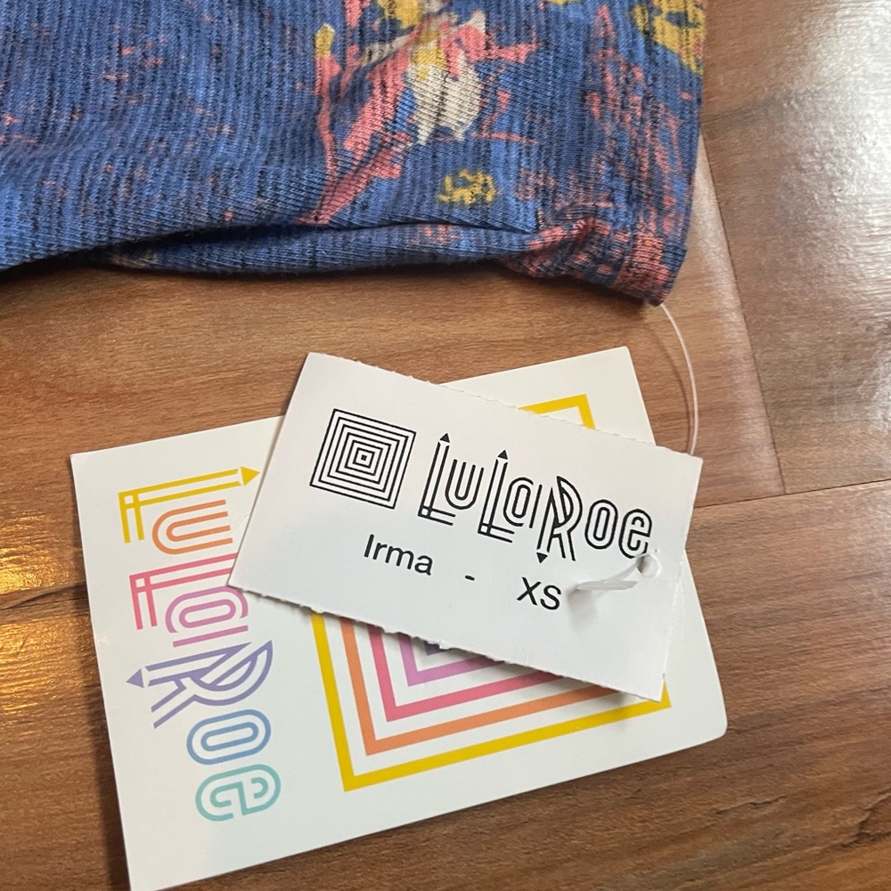 LuLaRoe Irma Tunic S – Blue Floral Print Tee | Soft Boho Oversized Top | NWT - Picture 2 of 4